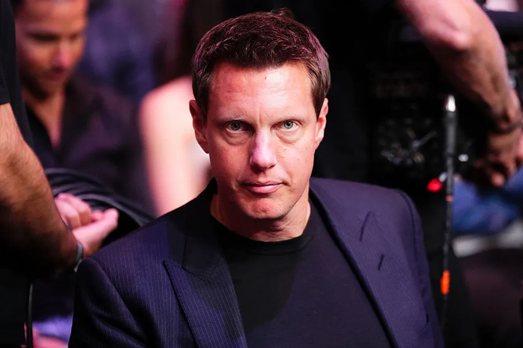 Paramount is expected to raise its Warner Bros. offer to $32 per share thumbnail