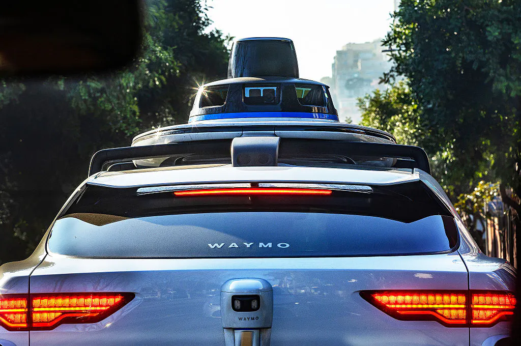 Waymo announces Chicago and Charlotte expansion as driverless rollout accelerates thumbnail