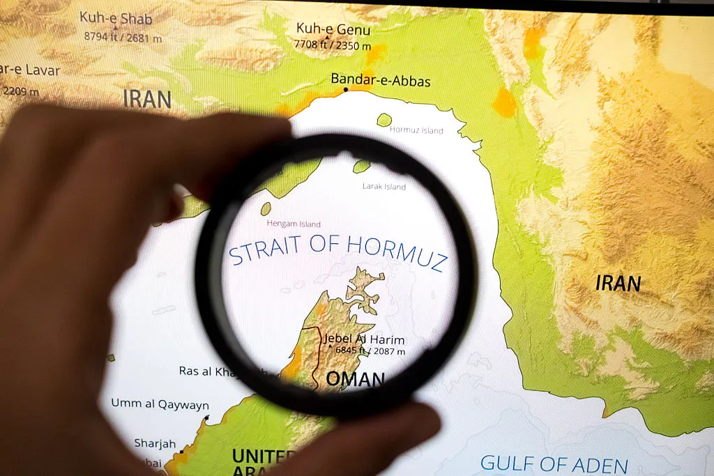 Oil to lows and stocks to highs of day after President Trump says US will insure and escort oil tankers through the Gulf thumbnail