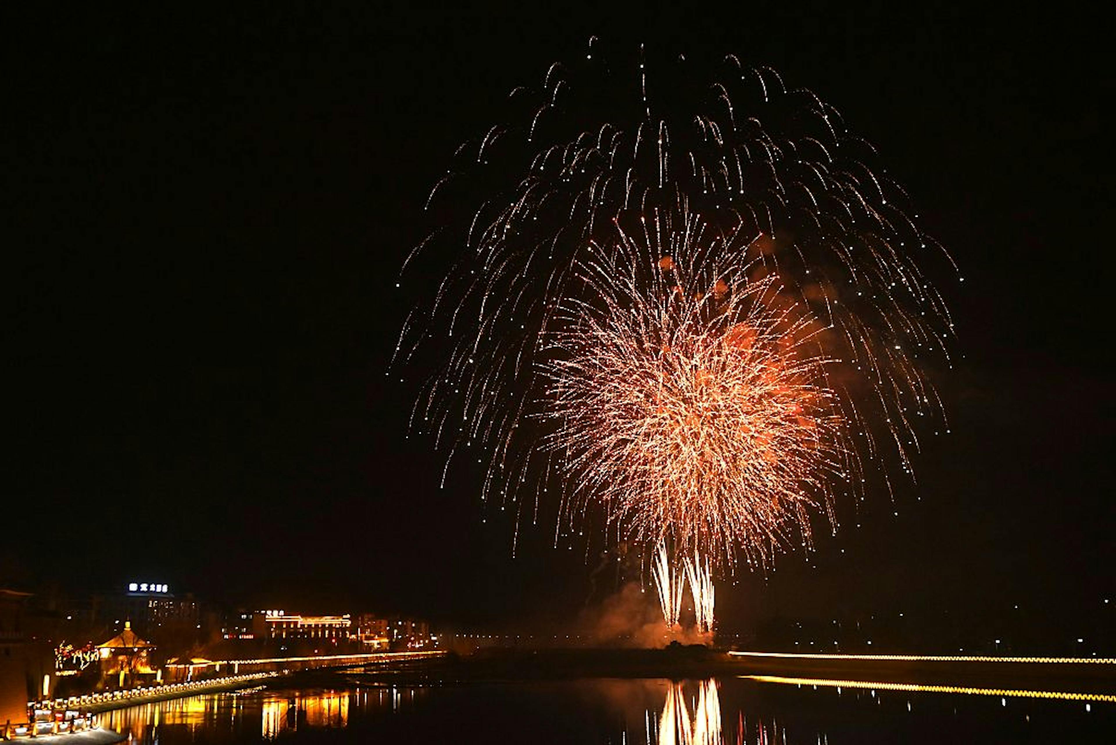 Dunhuang Celebrates Lantern Festival With Fireworks Show