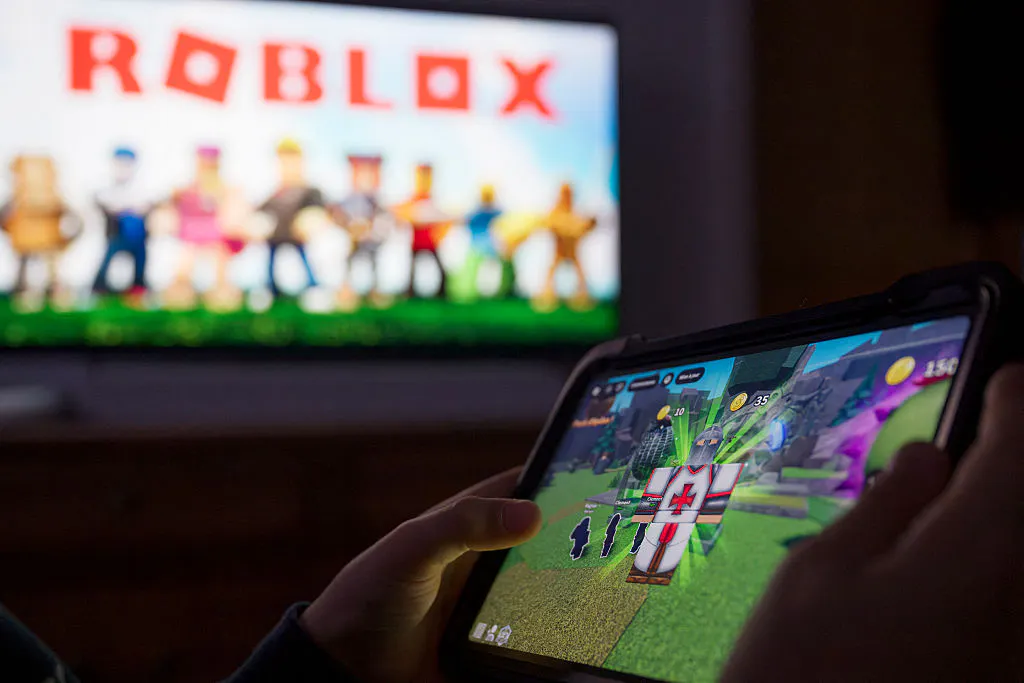 Roblox announces age-based accounts for young users as child safety lawsuits pile up thumbnail