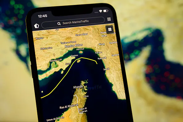 Ship-tracking app surges as Iran war continues thumbnail