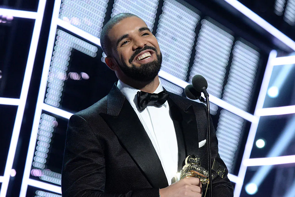 2016 MTV Video Music Awards - Show