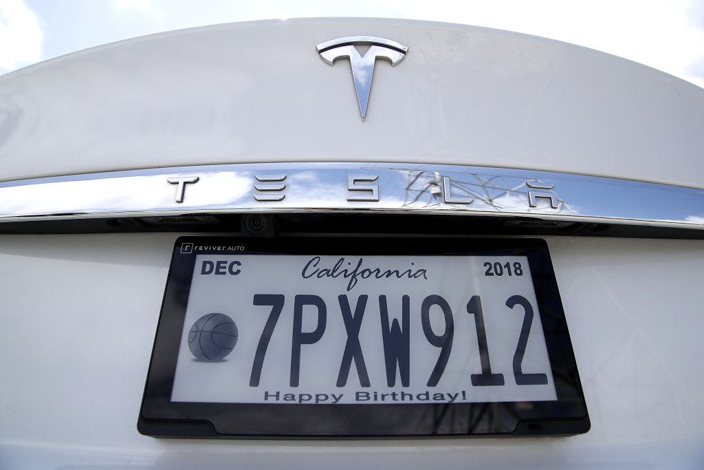 With $7,500 tax credit ending soon, Tesla is offering lots of sales thumbnail