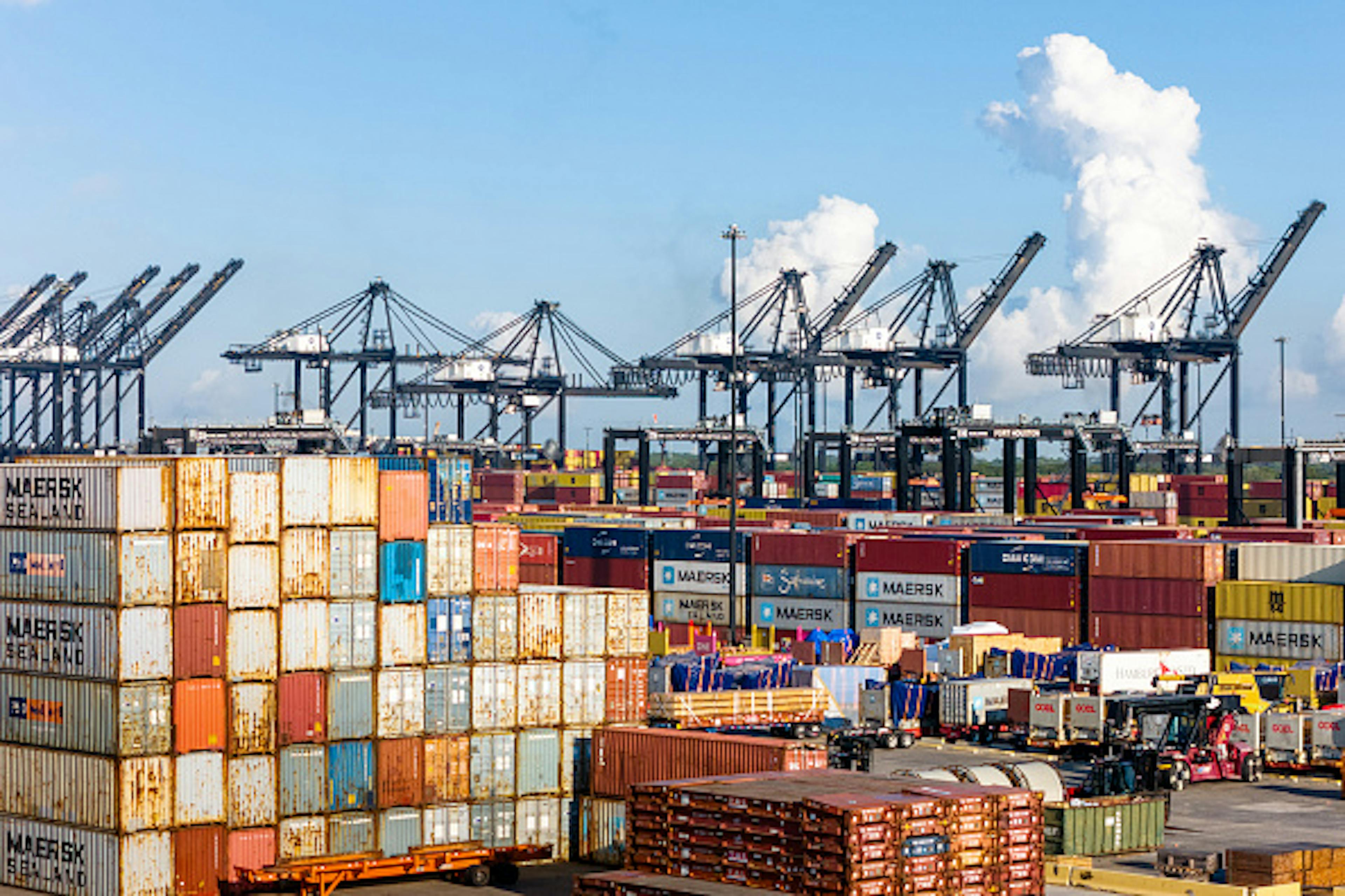 Cargo anxiety (Brandon Bell/Getty Images)
