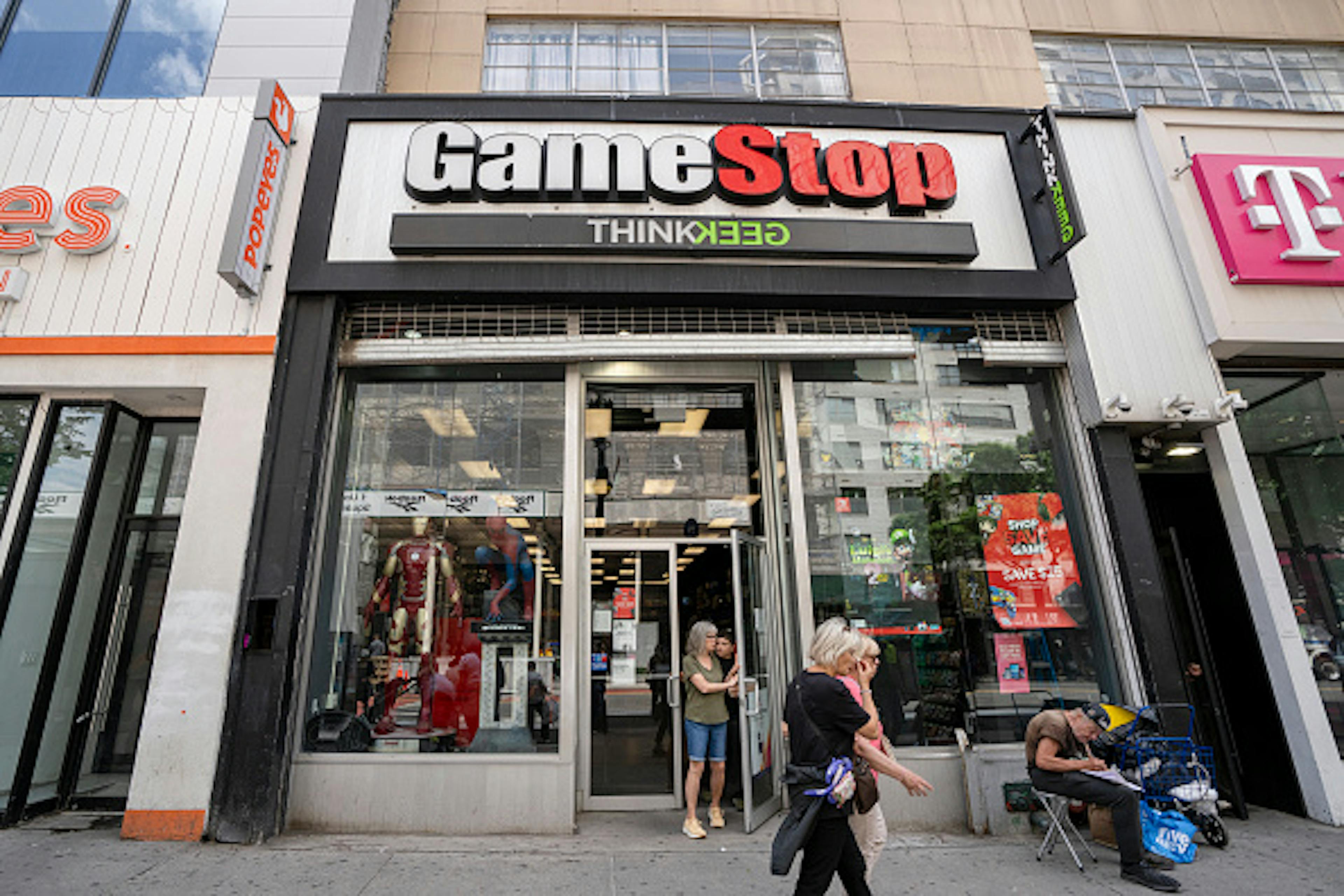 More locations are closing (Craig Fruchtman/Getty Images)