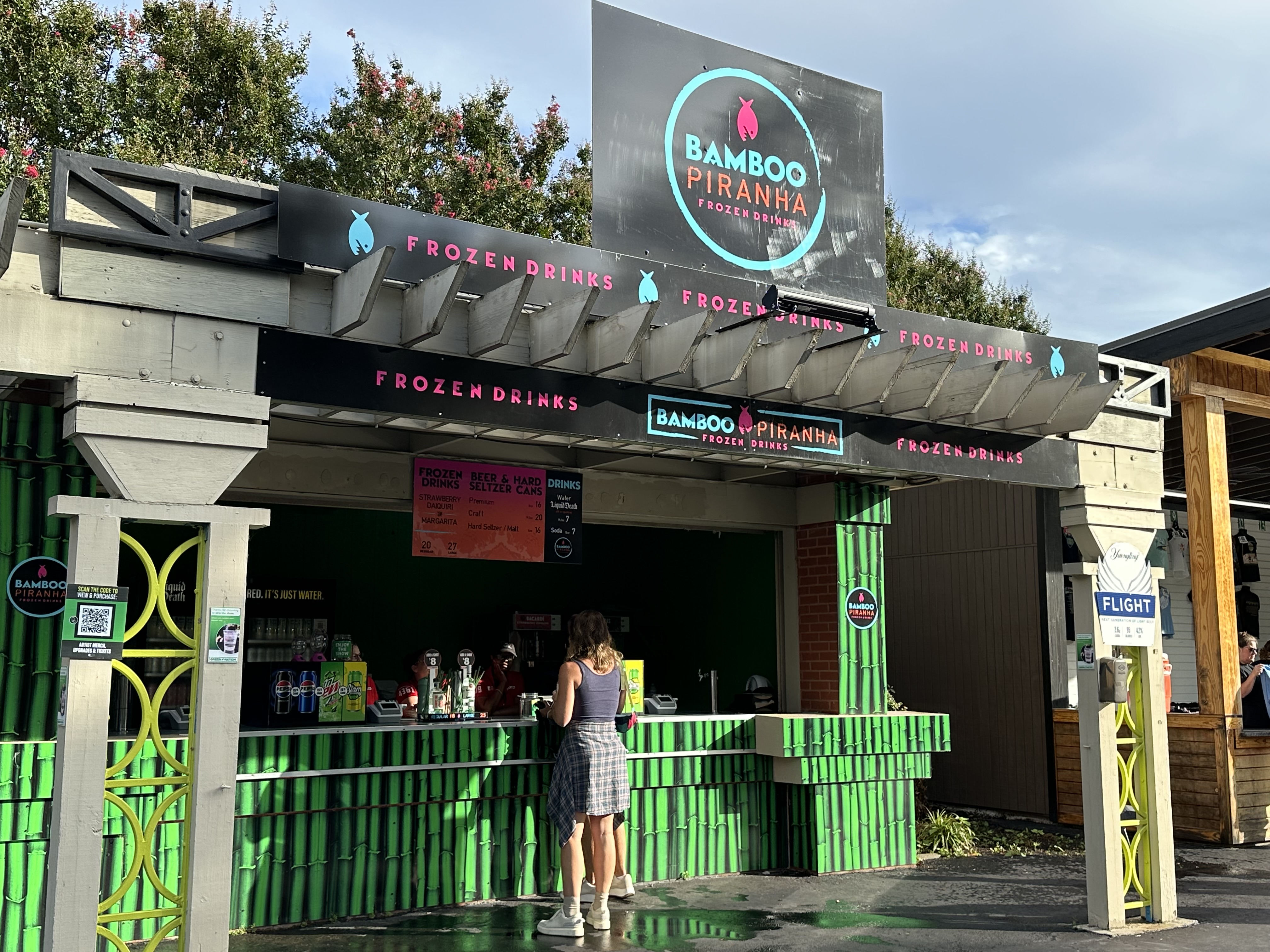 Bamboo Pirahna margarita stand