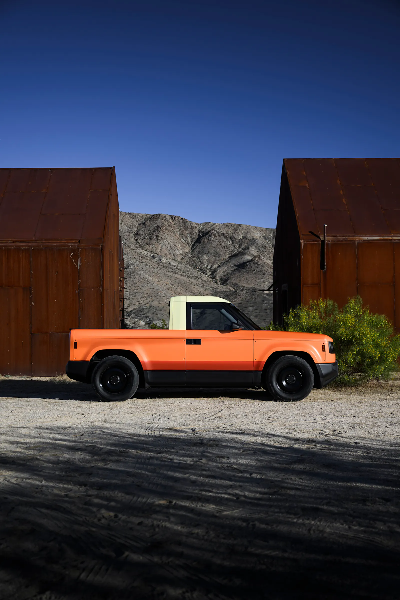 Tesla competitor Slate closes $650 million funding round and says 2026 production is “on time and on budget” thumbnail