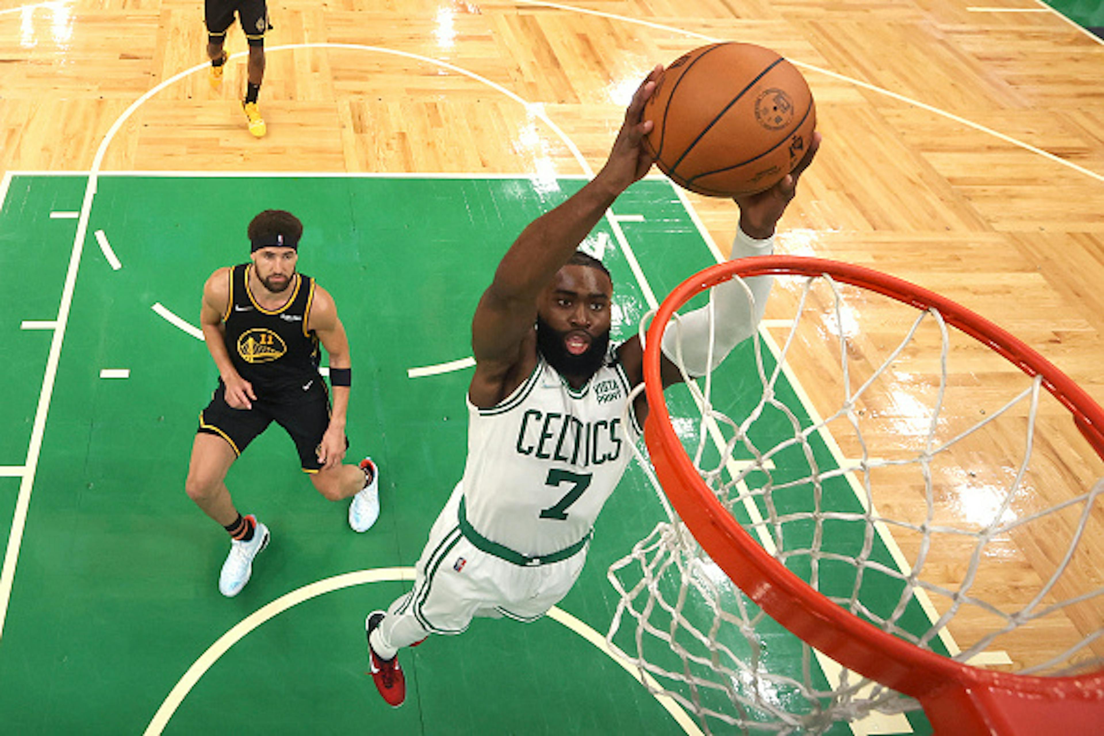 Streaming’s alley-oop (Kyle Terada/Getty Images)
