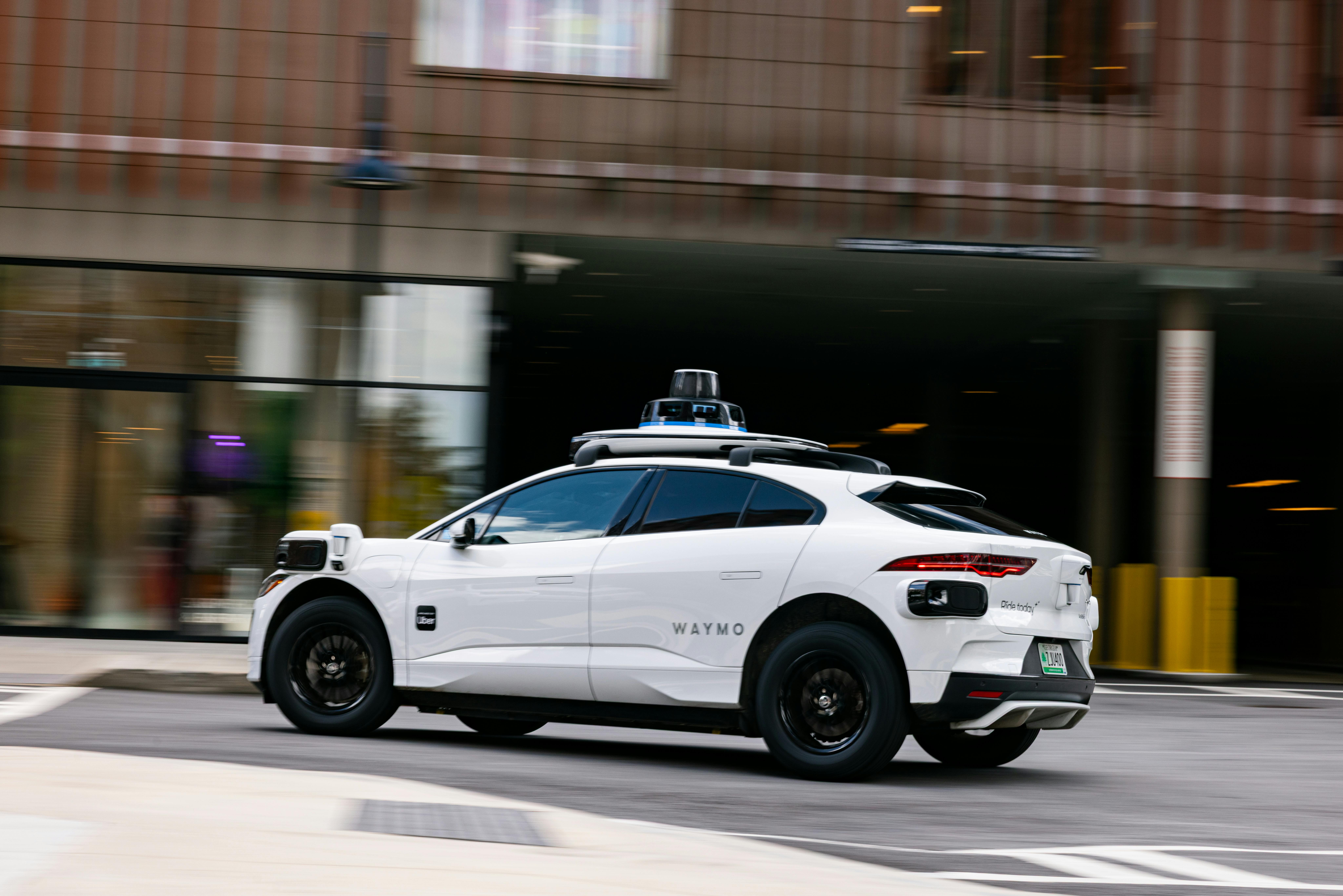 Google’s Waymo gets permit to test autonomous cars in New York City thumbnail