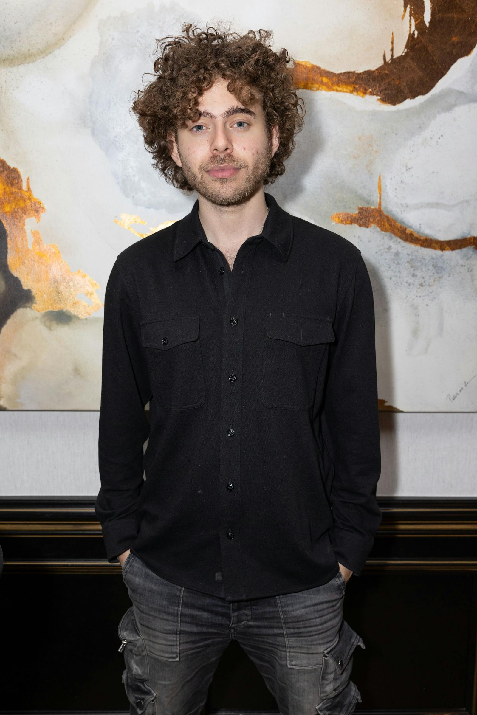 Reports: FBI seizes Polymarket CEO’s phones, devices in raid thumbnail